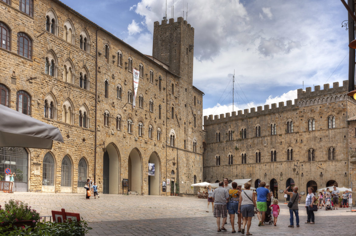 Volterra Piazza dei Priori